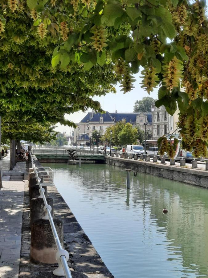 Appartement 70M² 3 Chambres Avec 3 Lits 2 Places Troyes Dış mekan fotoğraf